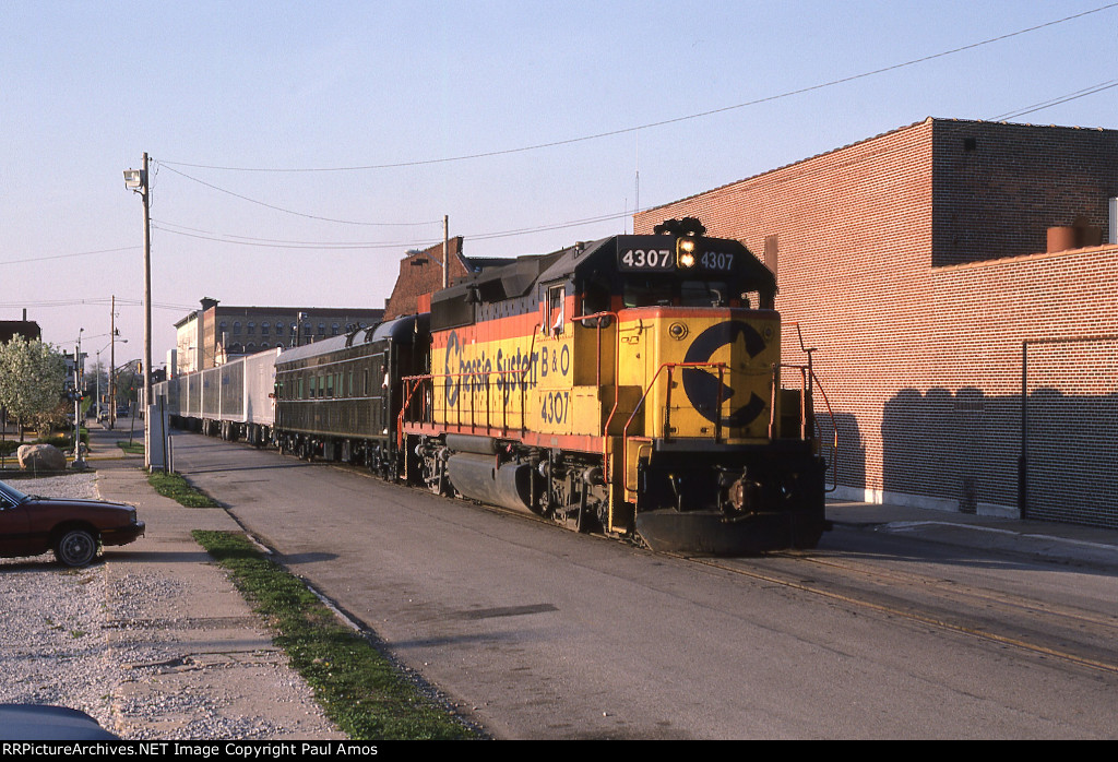 BO 4307 leads a Roadrailer test train